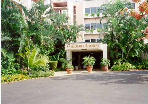 Kuhio Shores Entry